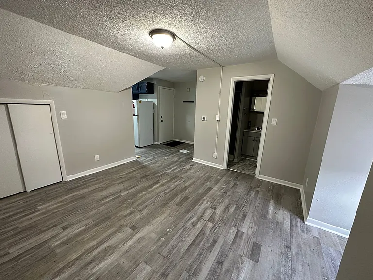 1815 E Ganson St — Photo 12