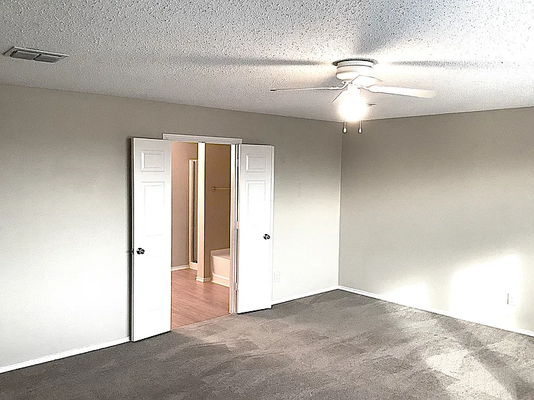 6108 Thackery Dr — Photo 10
