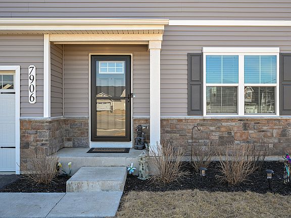 2nd image of 7906 Deer Crossing Dr