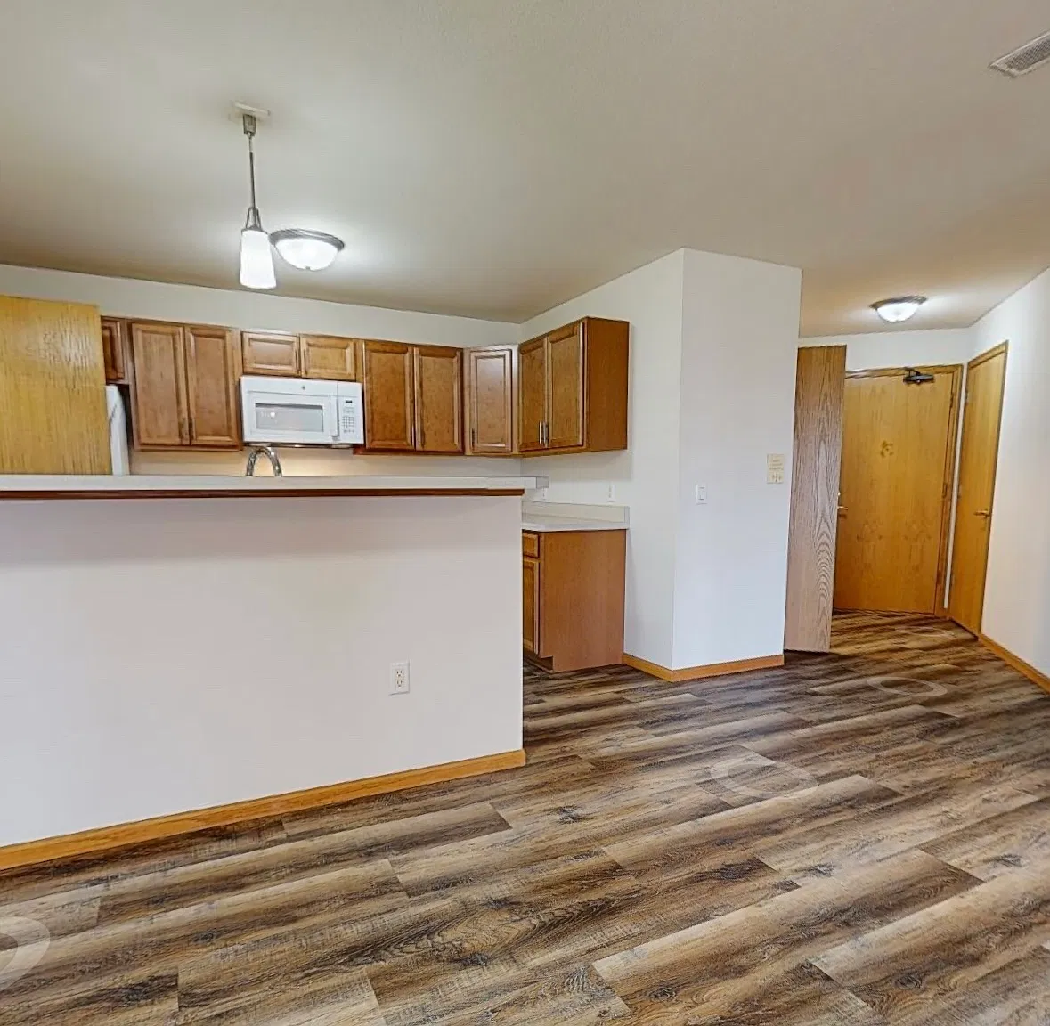 3 bed, 1581 sqft, $2,350 — Photo 3