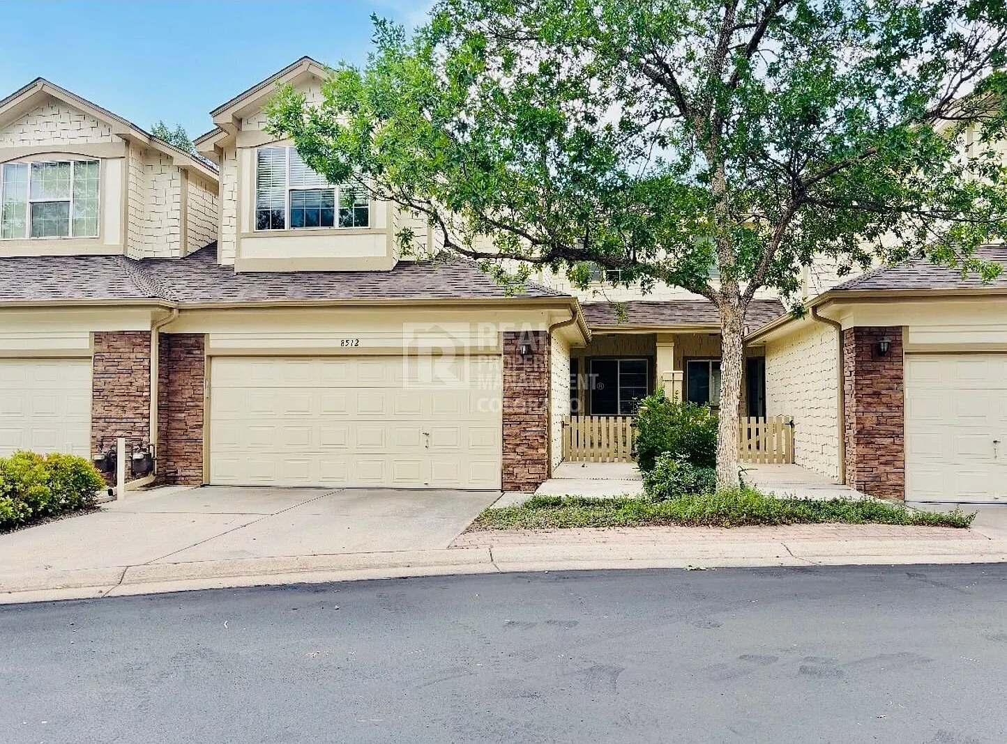 Beautifully Updated Littleton Rental with Great Location - 8512 S Lewis Way, Littleton, CO 80127 — Photo 1