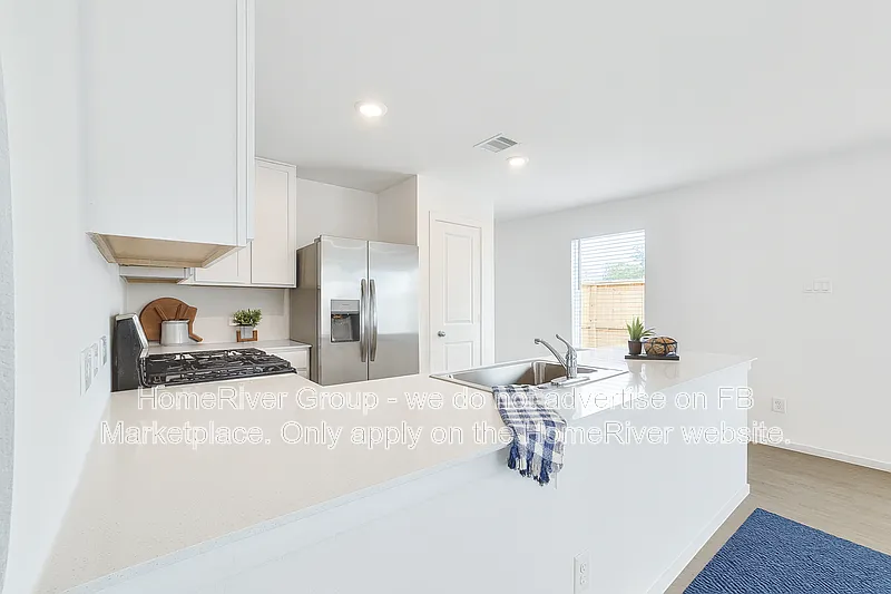 3 bed, 2.0 bath, 1273 sqft, $1,775 — Photo 3