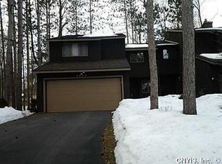 3215 Isle Of Pnes, Baldwinsville, NY 13027