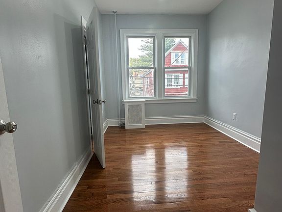 5th image of 154 W 33rd St Floor 2