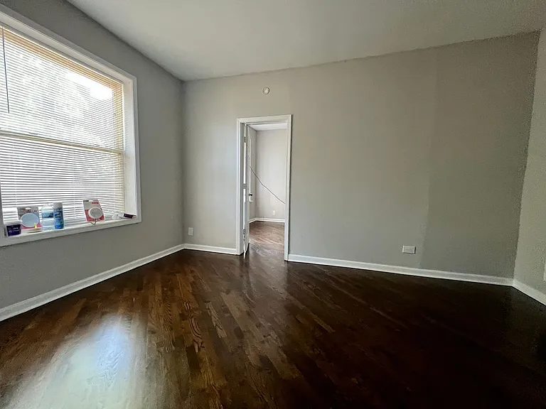 3338 W Ohio St — Photo 5