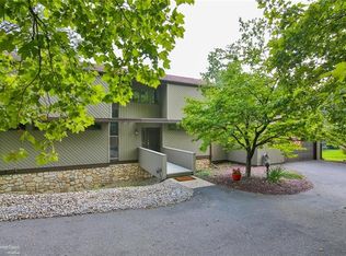 90 Sutton Pl, Easton, PA 18045