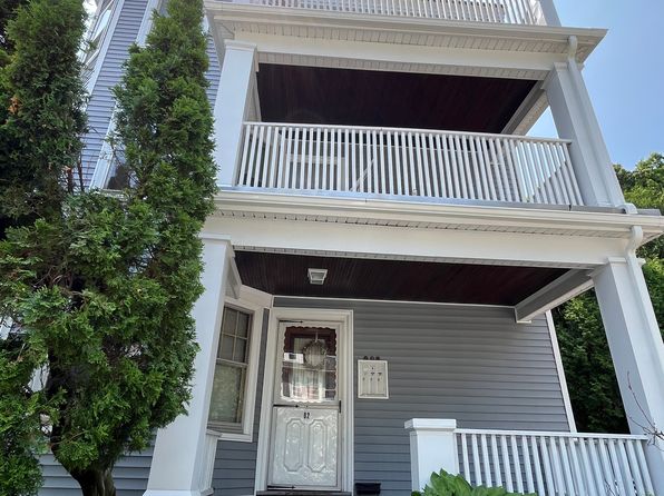 82 Newburg St FLOOR 3