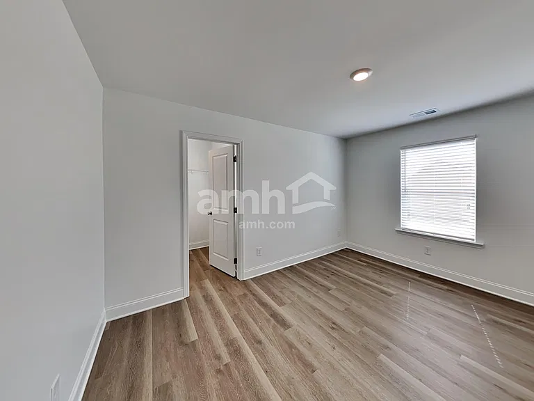 1035 Highland Walk — Photo 22