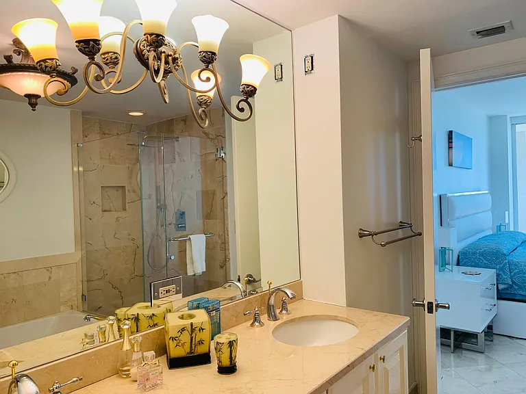 3400 SW 27th Ave #1001 — Photo 40