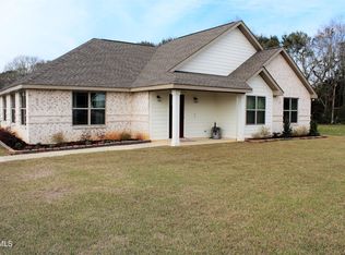 140 Tayah Dr, Lucedale, MS 39452