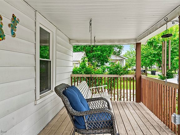 5th image of 181 Beebe Ave