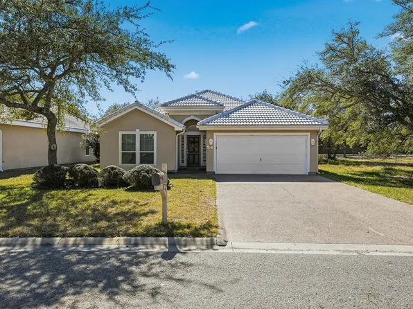 34 Saint Andrews Pl, Rockport, TX 78382