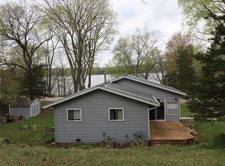 S7652 W Grandview Ave, Merrimac, WI 53561