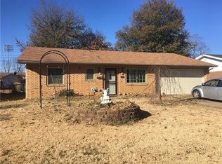 1604 Stone St, Springdale, AR 72762