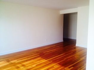 --, Bronx, NY 10463