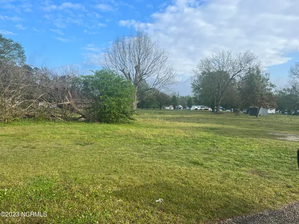 602 W North Street, Roseboro, NC 28382