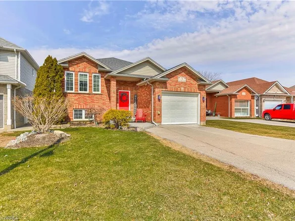 3 Oliver Ct, Brantford, ON N3T 6N6