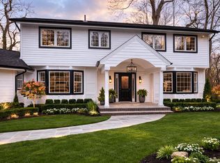 22 Peppermill Lane, Dix Hills, NY 11746