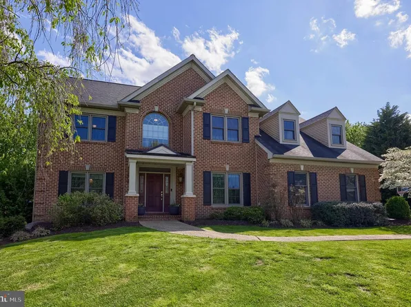 2124 Quail Dr, Lancaster, PA 17601