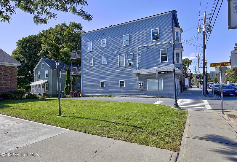 4th image of 161 Broadway