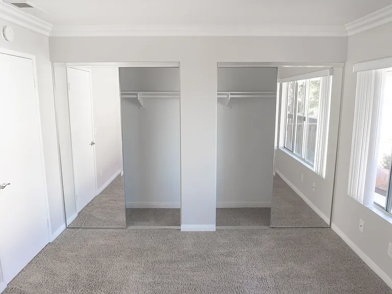 Viewpoint Luxury Apartments — Photo 8