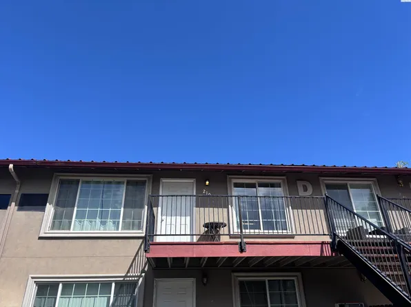 526 S 40th Ave APT D210, West Richland, WA 99353