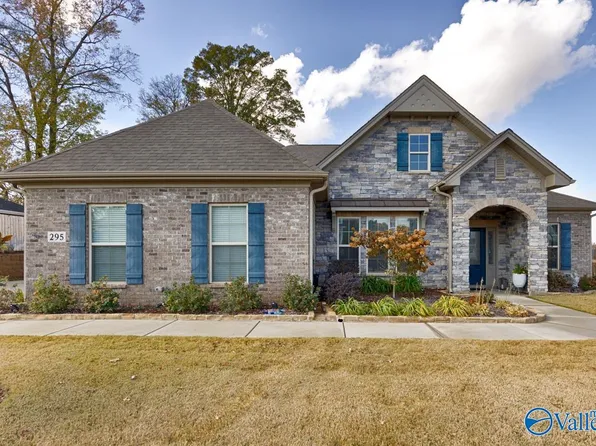 295 Shadow Ct SW, Huntsville, AL 35824