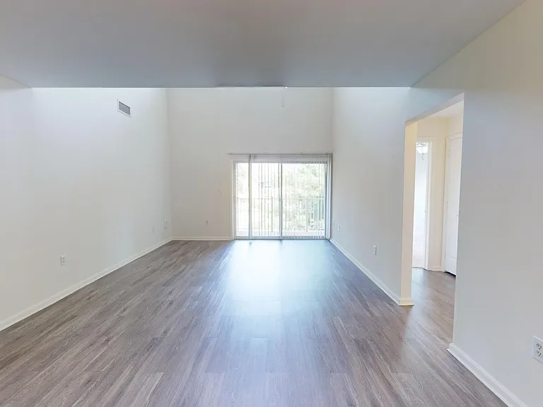 14 North — Photo 110