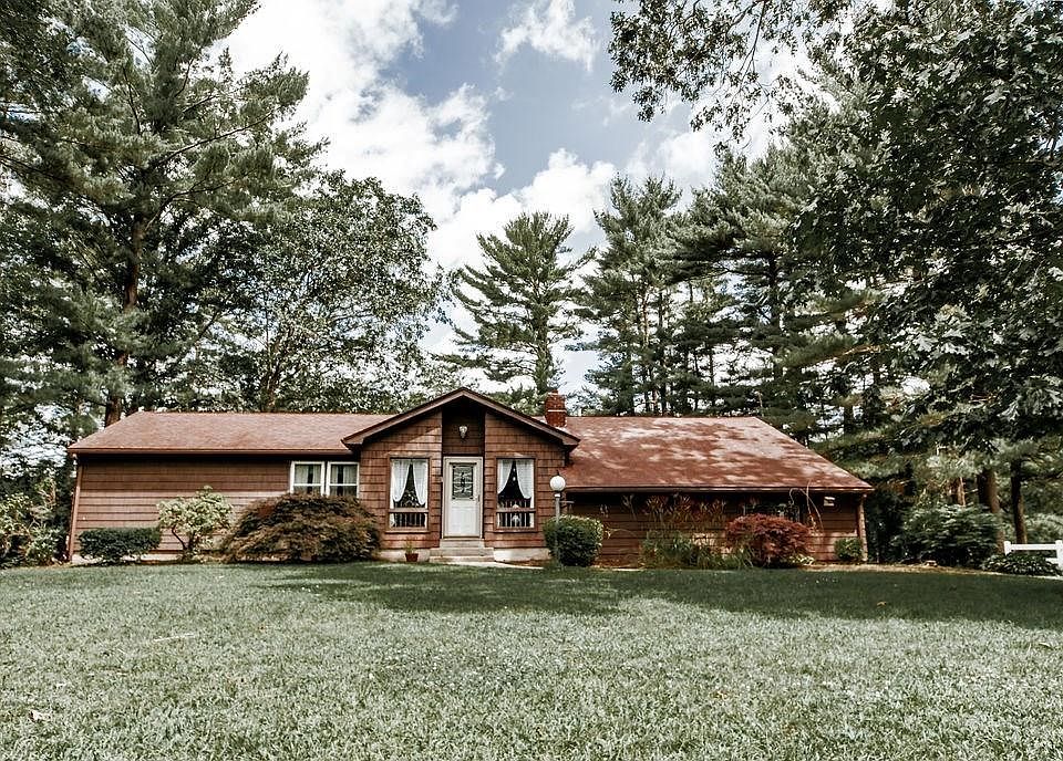 1st image of 94 Wood Cove Dr