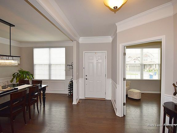 5th image of 744 Glenwood Dr