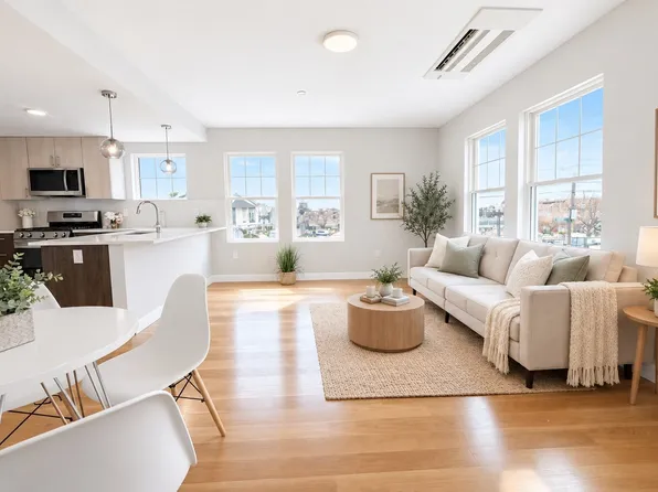 98 Prescott St #3A, Boston, MA 02128
