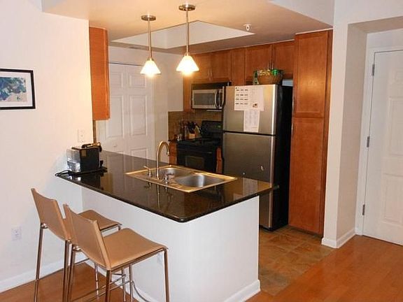 3rd image of 2000 N Bayshore Dr #6-0-7