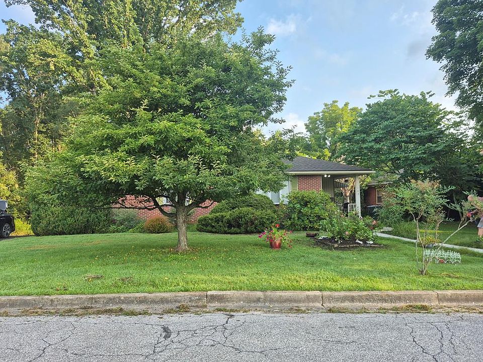 1st image of 167 Hill Dr NE