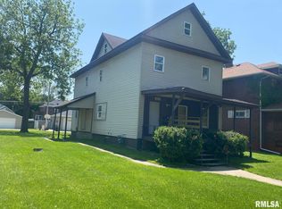 537 4th Ave S #3, Clinton, IA 52732