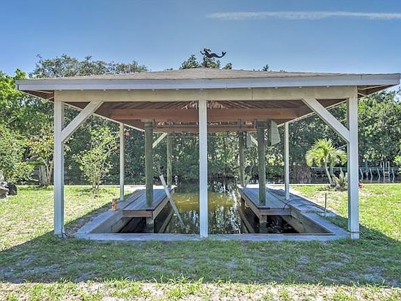 4th image of 1003 Willis Rd