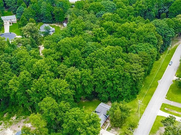 3rd image of 2765 Sardis Dr #15