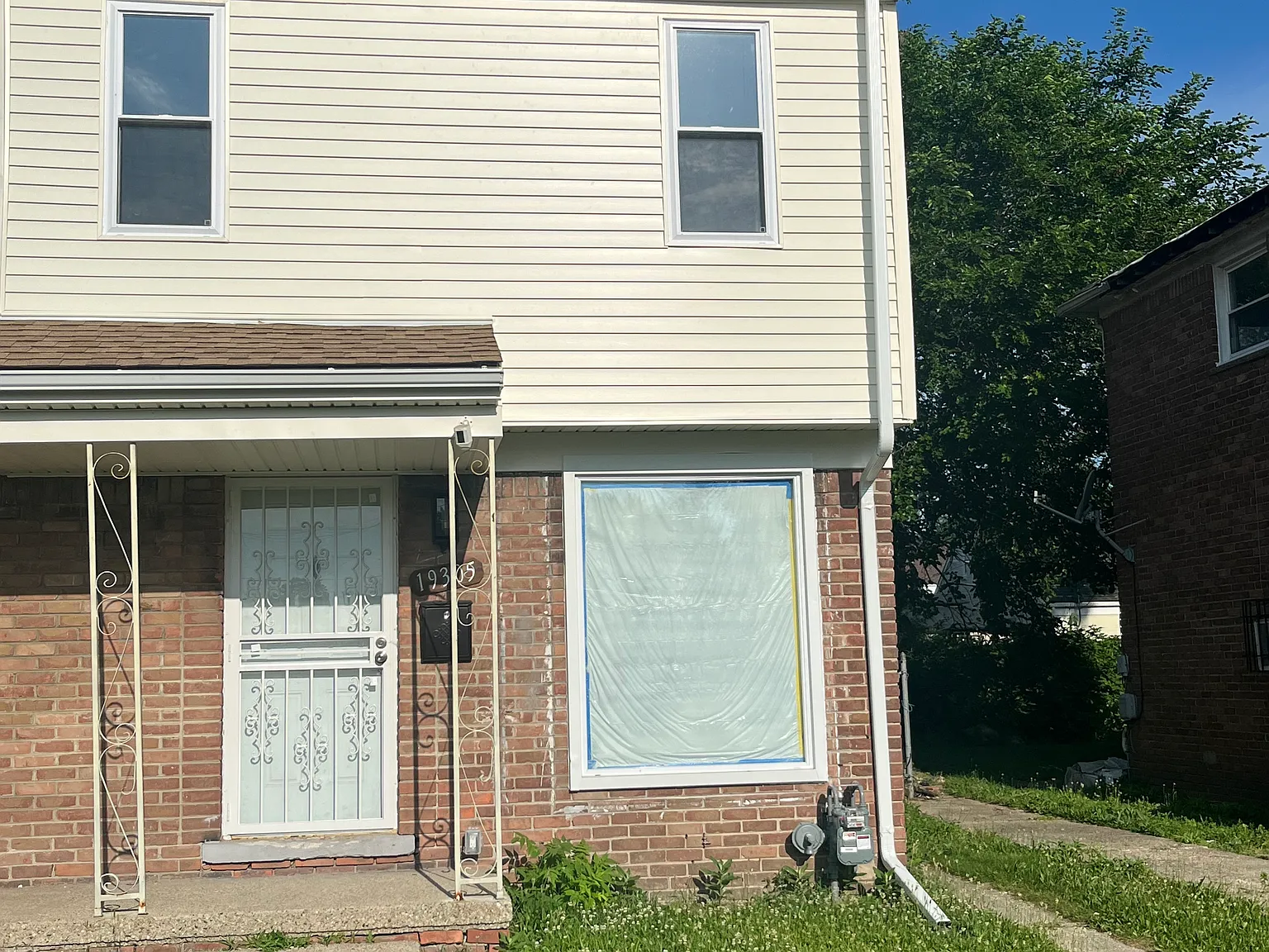 2 bed, 872 sqft, $1,200 — Photo 1