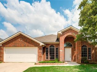 1707 Falcon Dr, Corinth, TX 76210
