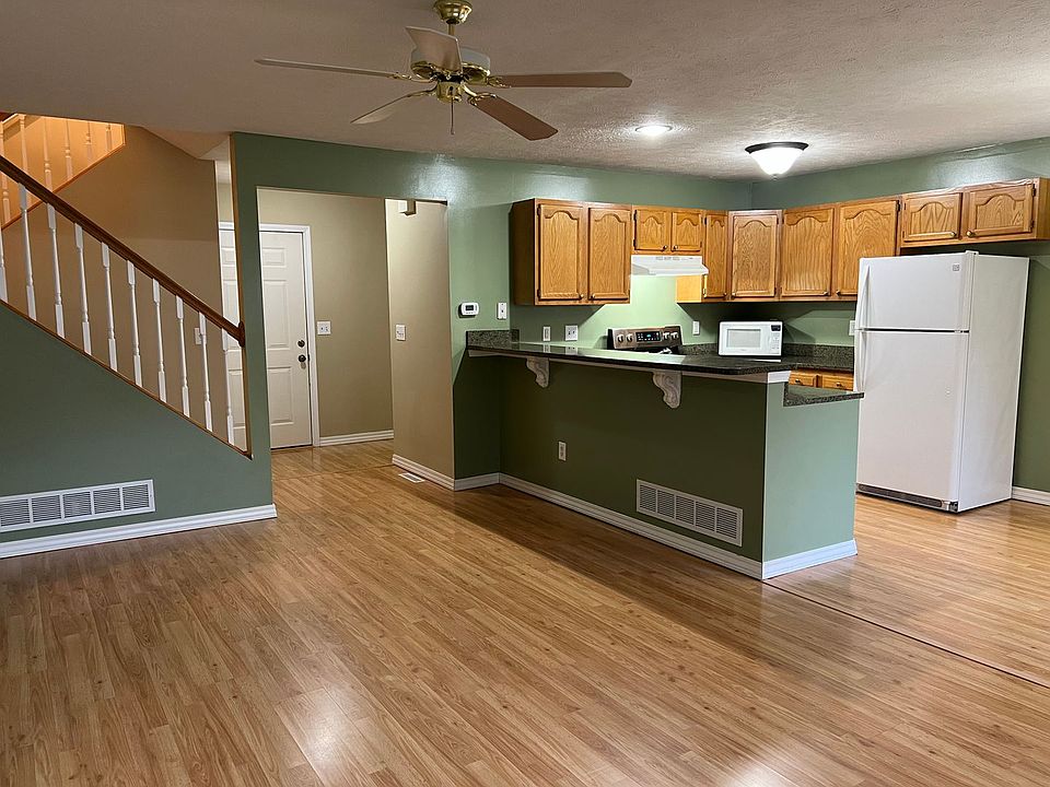 1st image of 1034 Doral Dr