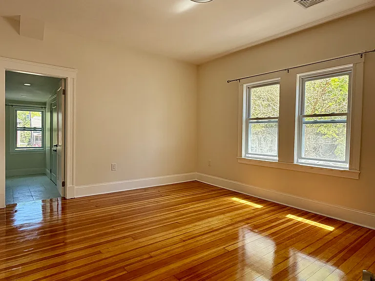 12 Florence Ave #2 — Photo 8