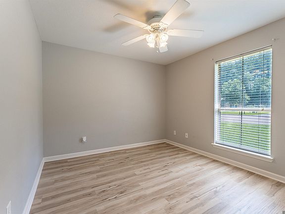 5th image of 25879 Sagewood Dr