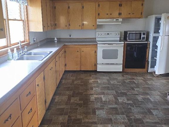 5th image of 573 Shin Pond Road