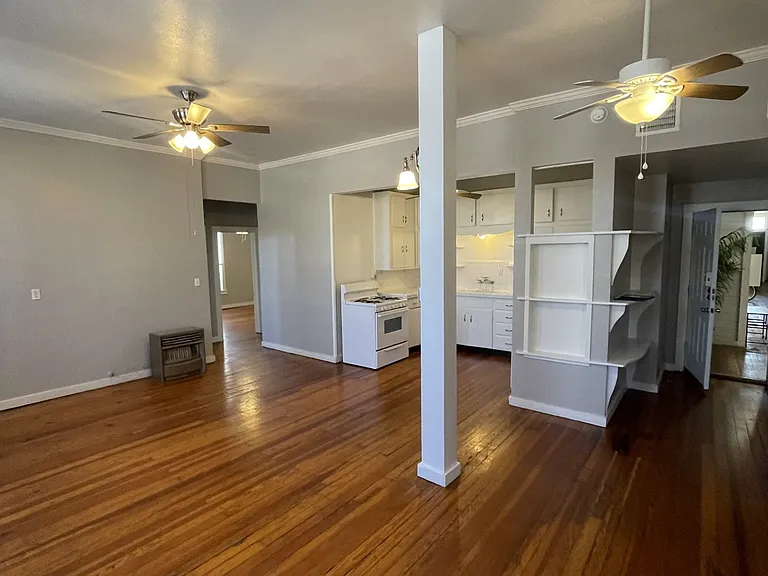 140 1/2 E San Antonio St #1 — Photo 3