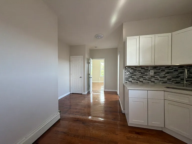 311 S 6th St #3LL — Photo 4
