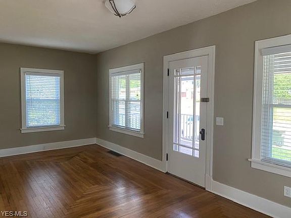4th image of 11426 Market St