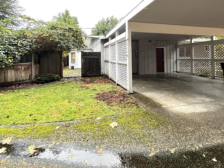 2431 S Meridian — Photo 25