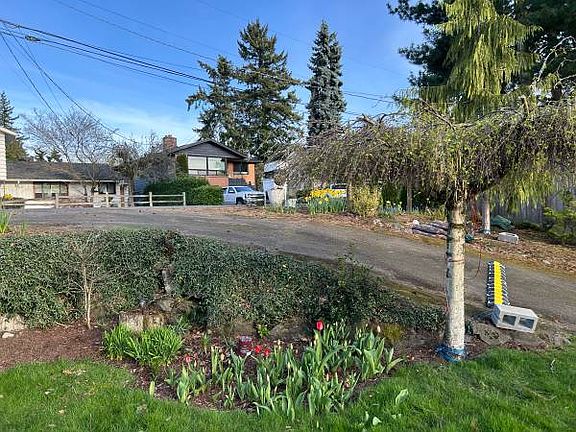 5th image of 9019 2nd Ave NE