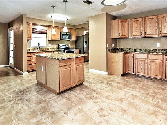 2nd image of 5570 Trellis Ln