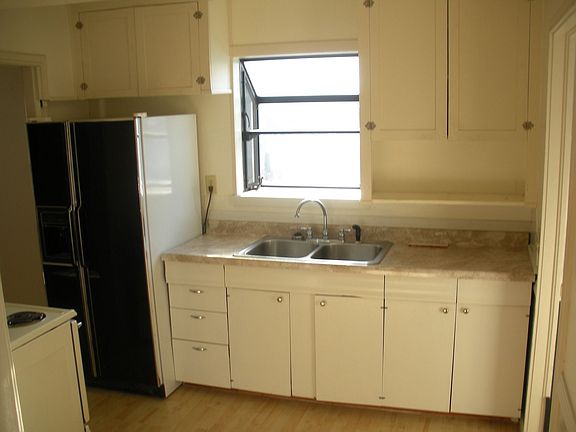Sunny Kitchen.