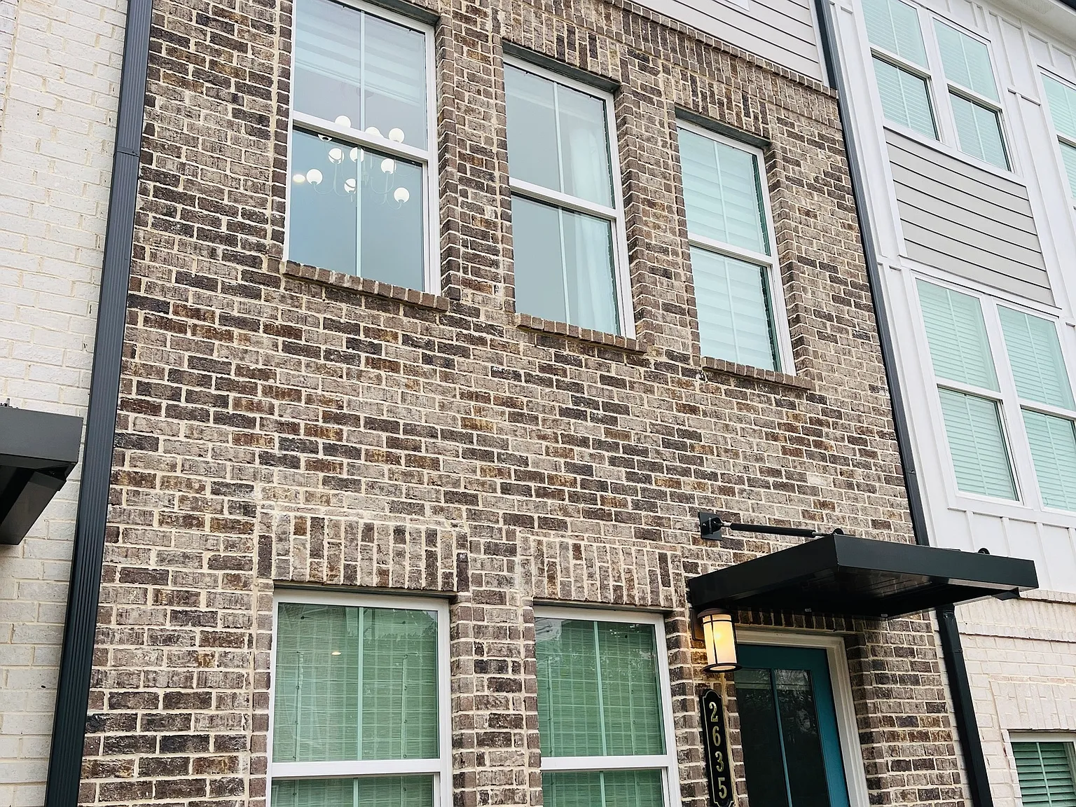 2 bed, 4.0 bath, 1573 sqft, $2,250 — Photo 2